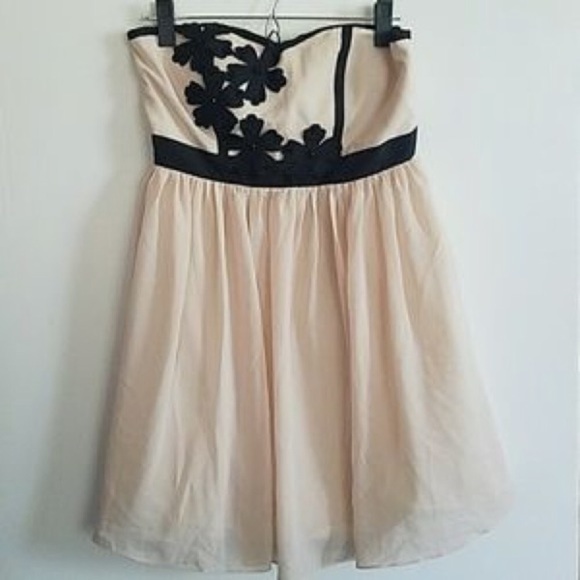 NWT ModCloth Strapless Banquet Dress - Picture 2 of 3